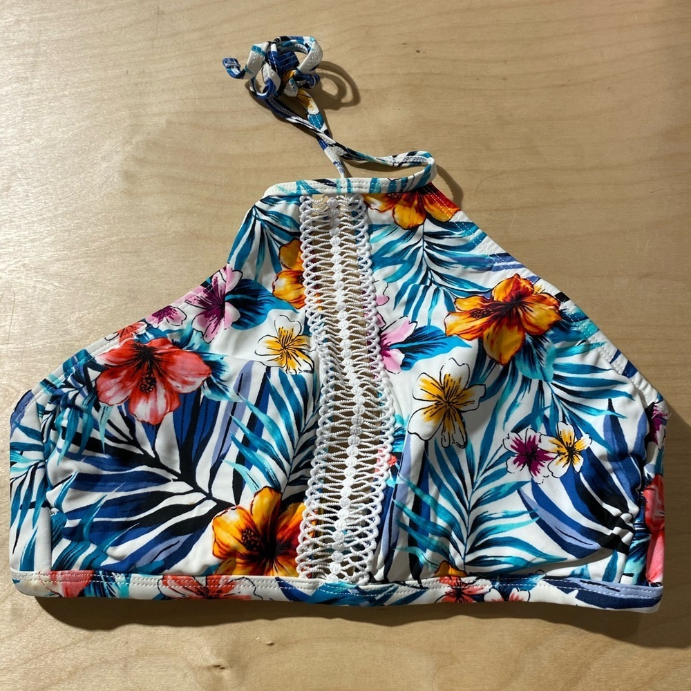 Time and Tru Floral Halter Bikini Top Medium (8-10) (AL)